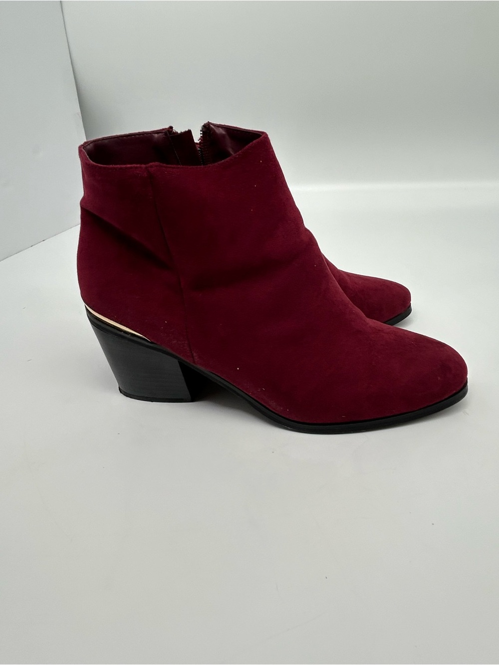 Bamboo Women’s Burgundy Suede Ankle Boots size 10 - Picture 2 of 7